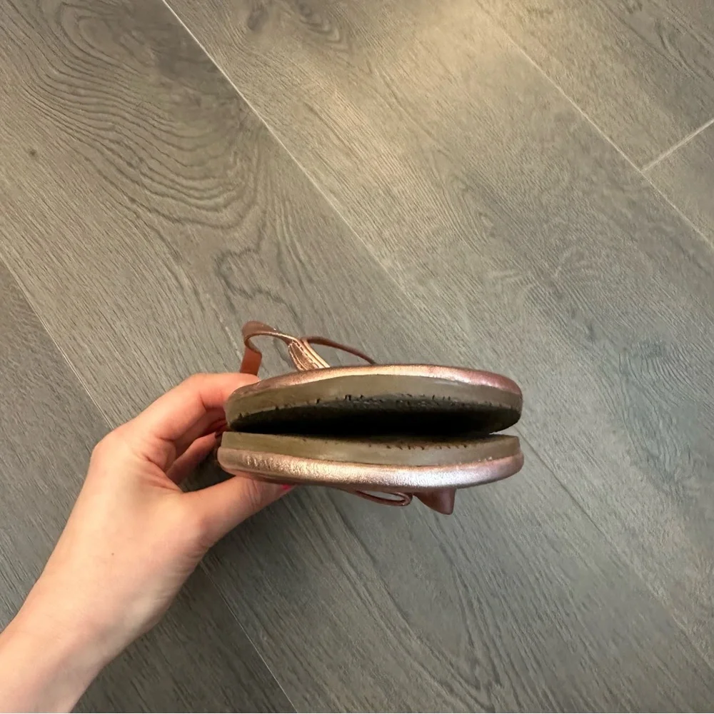 Mismatched TKEES Rose Gold (Sz 6/7)